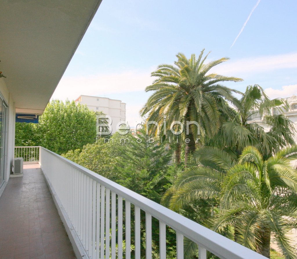 SOLD 2 Bedroom Apartment in Nice Cimiez / photo 2