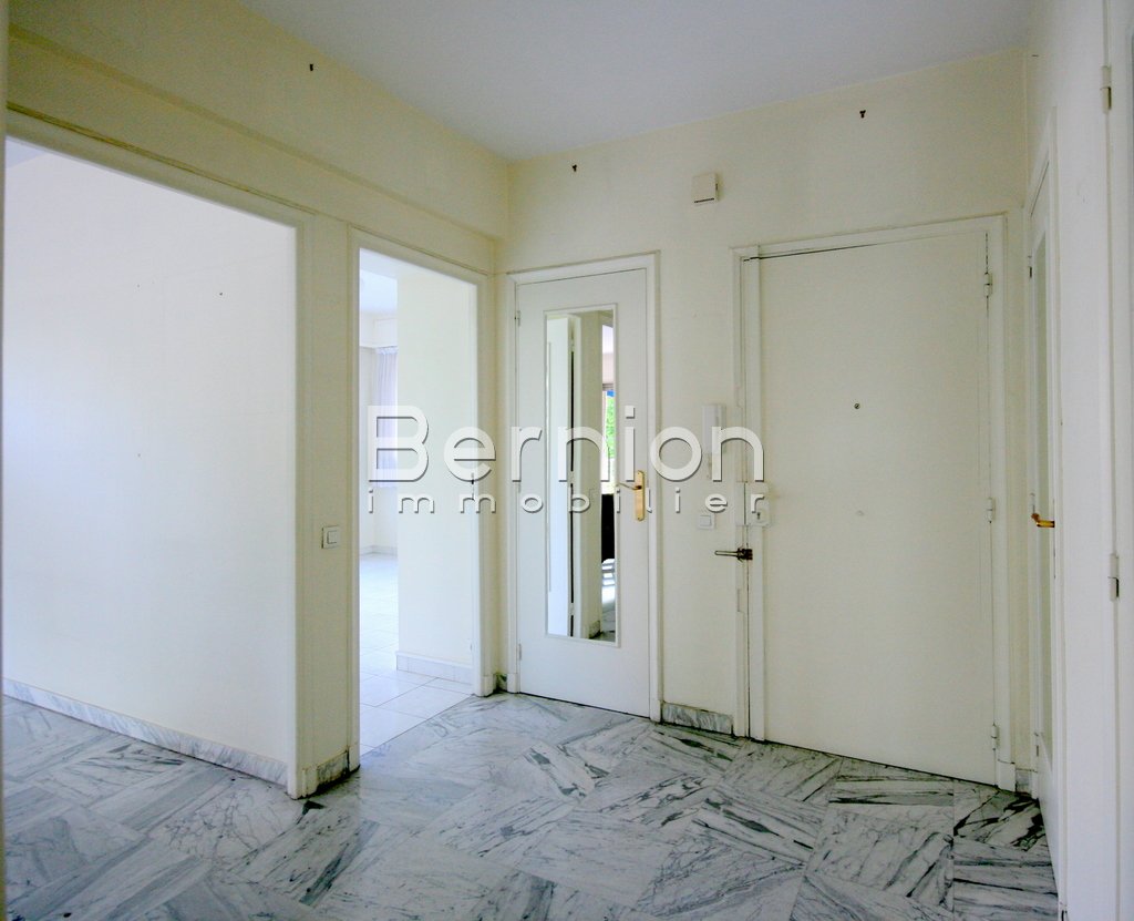 SOLD 2 Bedroom Apartment in Nice Cimiez / photo 6