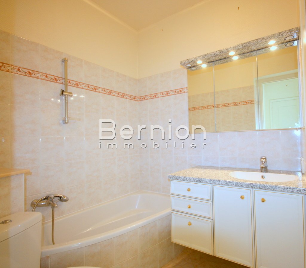 SOLD 2 Bedroom Apartment in Nice Cimiez / photo 8 SOLD 2 Bedroom Apartment in Nice Cimiez / photo 8