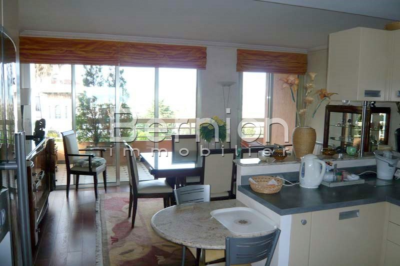 SOLD 118 m2 Top Floor 2 Bedrooms Apartment with Sea View in Nice / photo 6