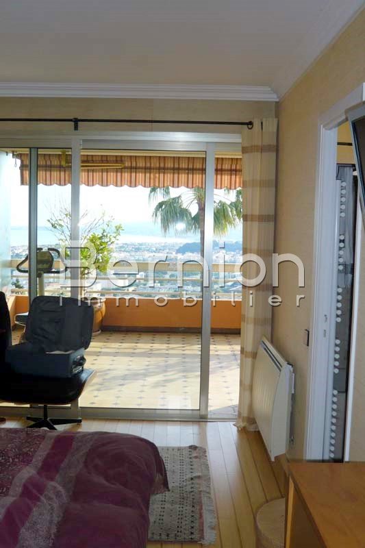 SOLD 118 m2 Top Floor 2 Bedrooms Apartment with Sea View in Nice / photo 10 SOLD 118 m2 Top Floor 2 Bedrooms Apartment with Sea View in Nice / photo 10