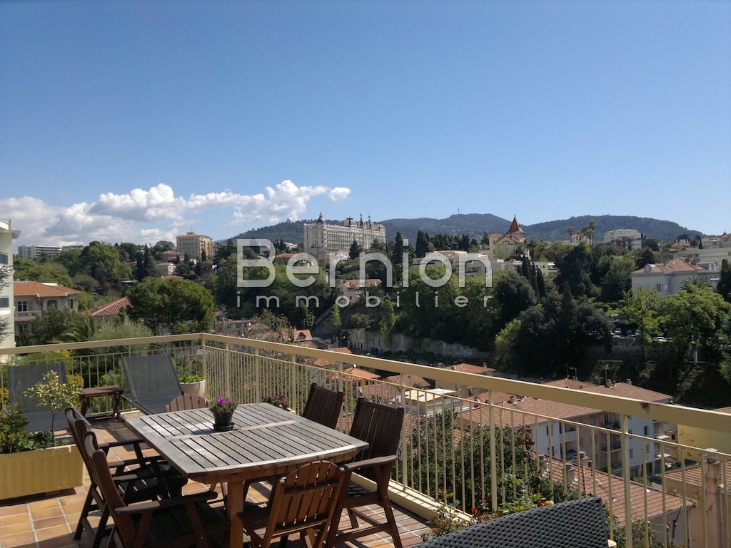 Nice Beautiful Top Floor 2 Bedrooms apartment with terrace / photo 3 Nice Beautiful Top Floor 2 Bedrooms apartment with terrace / photo 3