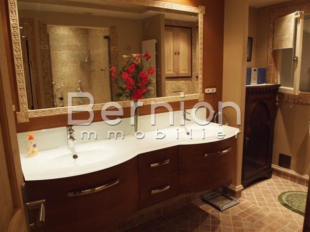 Nice Beautiful Top Floor 2 Bedrooms apartment with terrace / photo 7 Nice Beautiful Top Floor 2 Bedrooms apartment with terrace / photo 7