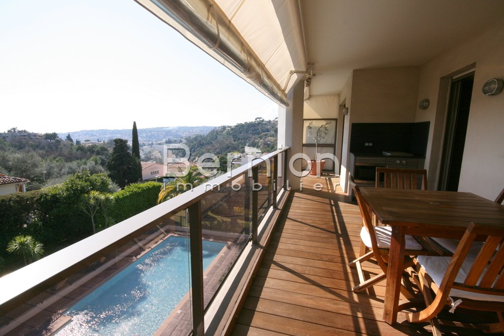 SOLD Nice Cimiez 3 Bedrooms Apartment with Terrace / photo 1
