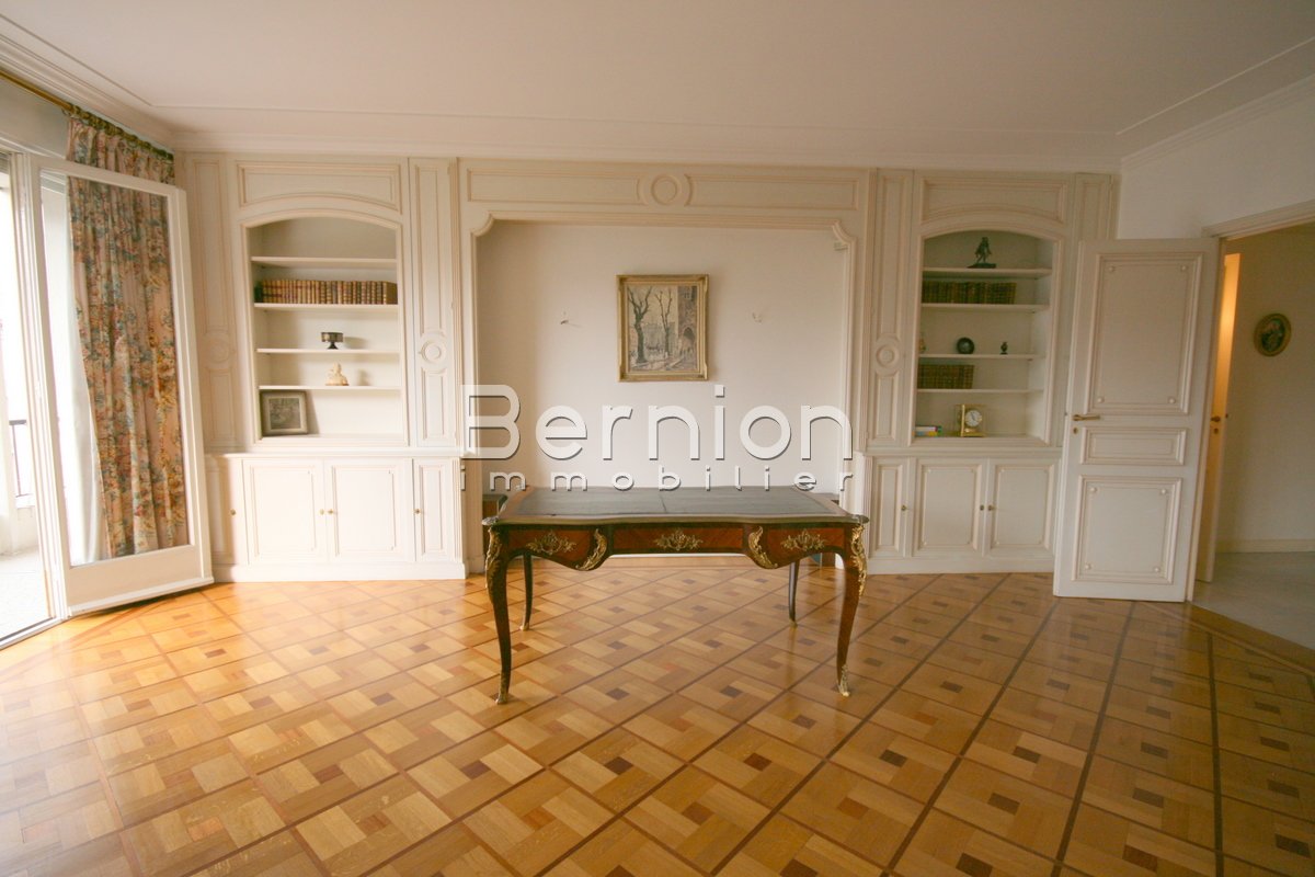 SOLD 4 bedrooms apartment in Nice city center Place Mozart / photo 3 SOLD 4 bedrooms apartment in Nice city center Place Mozart / photo 3