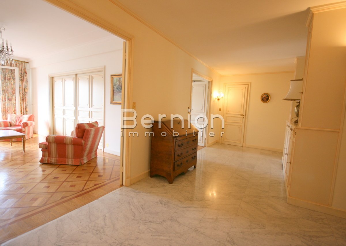 SOLD 4 bedrooms apartment in Nice city center Place Mozart / photo 4 SOLD 4 bedrooms apartment in Nice city center Place Mozart / photo 4