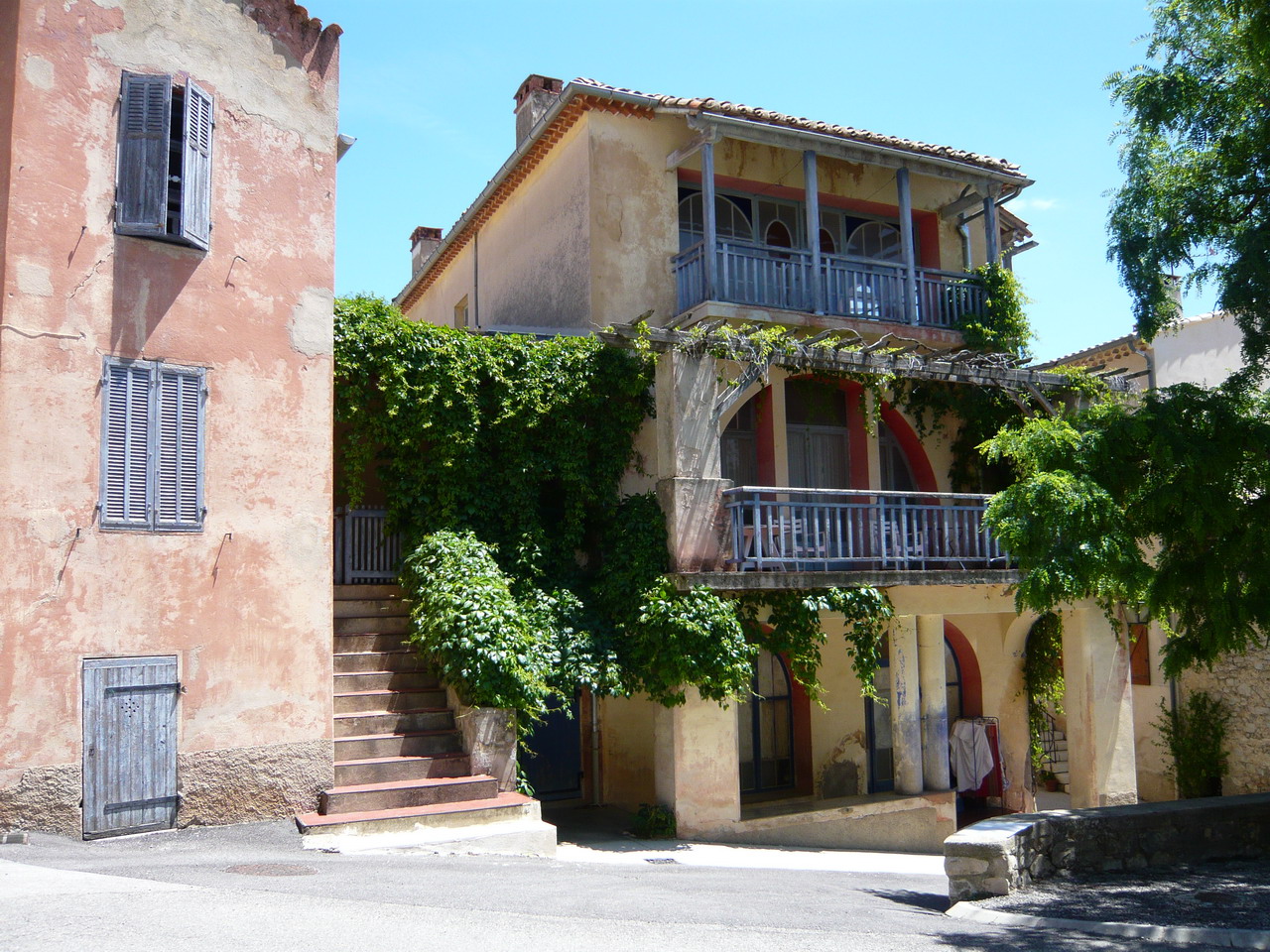 Sublime “auberge provençal” in the heart of the Luberon / photo 1